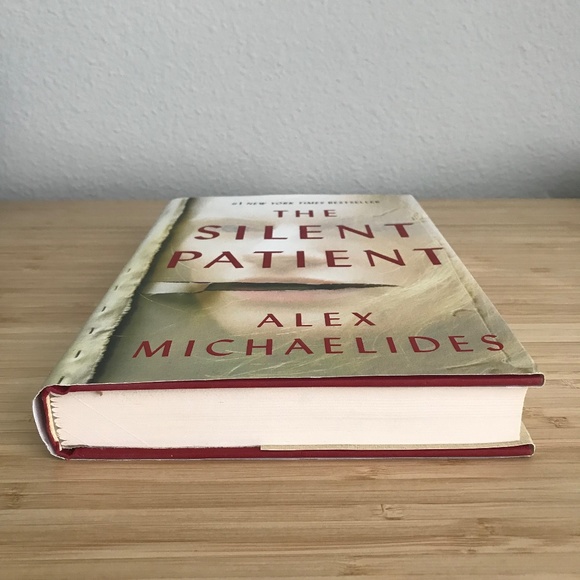 The Silent Patient by Alex Michaelides - Picture 4 of 11